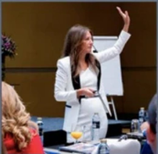 Korie Minkus training founders in Dubai