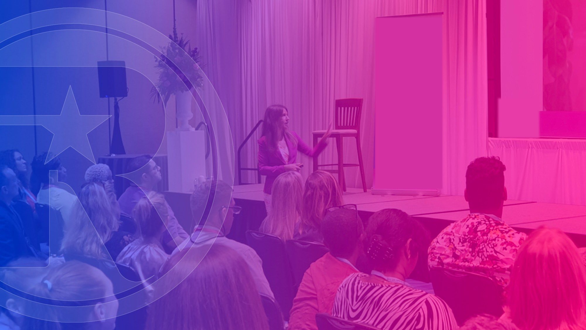 Korie Minkus teaching founders at a live Rock Your Product training